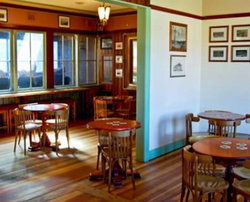 O'Donoghue's Irish Pub - Accommodation QLD 2