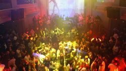 Q Bar - Accommodation QLD 2