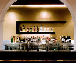 The Sussex Hotel - Accommodation QLD 2