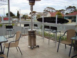 Wee Willie's Tavern - Accommodation QLD 2