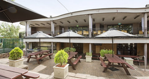 Castle Hill Tavern - Accommodation QLD 1