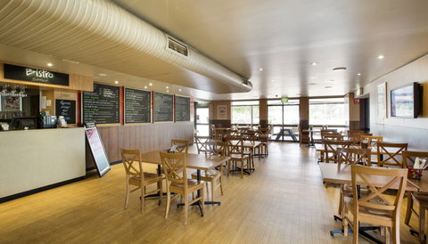 Castle Hill Tavern - Accommodation QLD 2