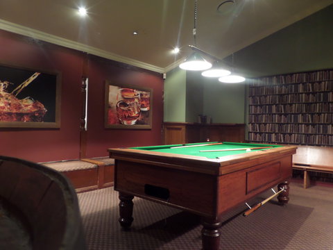 Castle Hill Tavern - Accommodation QLD 6