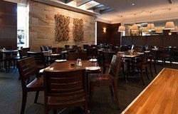 Stirling Hotel - Accommodation QLD 2