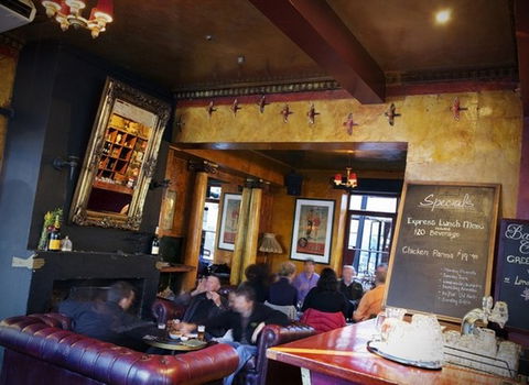 Provincial Hotel - Accommodation QLD 2