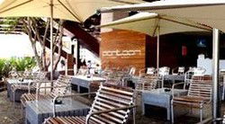 Pontoon Bar - Accommodation QLD 3