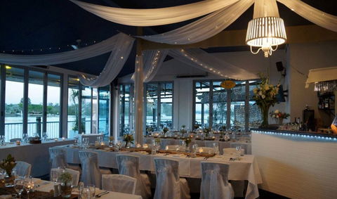 The River Deck On Noosa Marina - Accommodation QLD 2