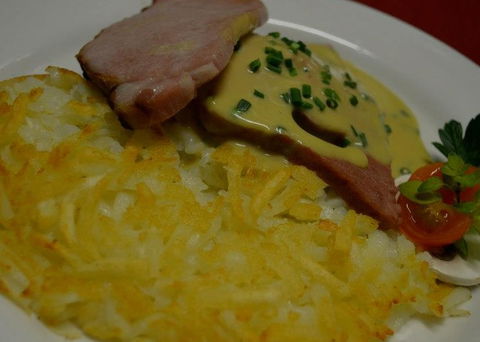 Des Alpes Swiss Restaurant - Accommodation QLD 3