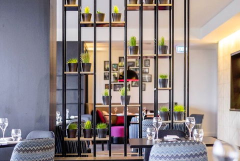 MRepublic Restaurant, Bar And Lounge - Accommodation QLD 3