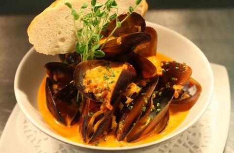 Garlic Clove Restaurant - Accommodation QLD 3