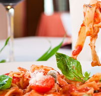 Camelot Gourmet Pizza - Accommodation QLD