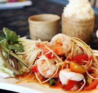 Zab Isan - Accommodation QLD