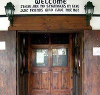 Hibiscus Tavern - Accommodation QLD