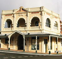 Empire Hotel - Accommodation QLD