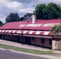 Ranges Hotel - Accommodation QLD