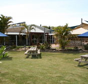 Moonee Beach Tavern - Accommodation QLD