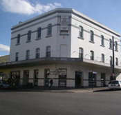 Royal Hotel - Accommodation QLD