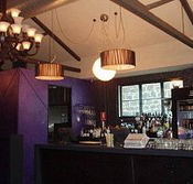 White Charlie - Restaurant Bar  Lounge - Accommodation QLD
