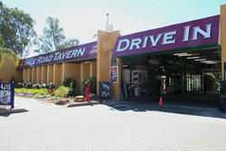 Hale Road Tavern - Accommodation QLD 1