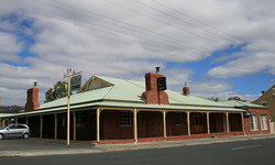 Huntington Tavern - Accommodation QLD 0