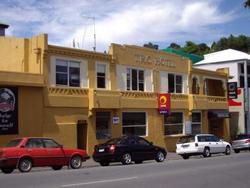 TRC Hotel - Accommodation QLD 1