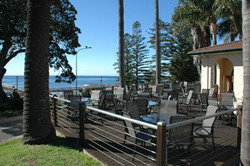Ocean Beach Hotel - Accommodation QLD 1