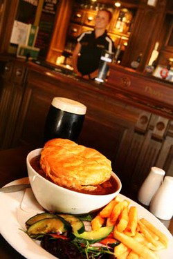 Durty Nelly's Irish Pub - Accommodation QLD 2