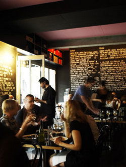 Vini - Accommodation QLD 2