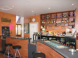 Sportsmans Hall Hotel - Accommodation QLD 2