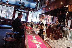 Victoria Tavern - Accommodation QLD 2