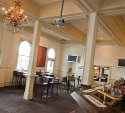 Melbourne Hotel Perth - Accommodation QLD 2