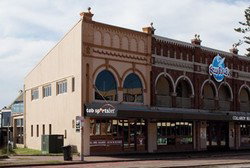 Collaroy Beach Hotel - Accommodation QLD 2