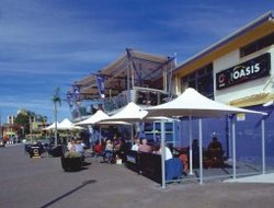 Waterfront Hotel - Accommodation QLD 3
