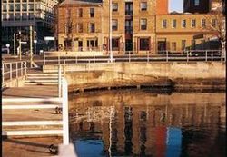 Customs House Waterfront Hotel - Accommodation QLD 3