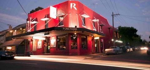 Roxbury Hotel - Accommodation QLD 2
