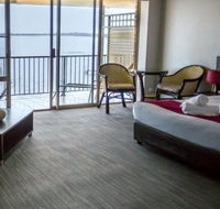 The Beachcomber Hotel - Accommodation QLD