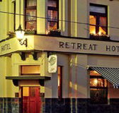 The Retreat Hotel - Accommodation QLD
