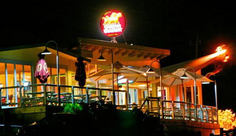 Wye Beach Hotel - Accommodation QLD 1