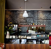A Bite to Eat a Drink as Well - Accommodation QLD