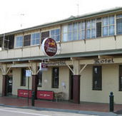 Commercial Hotel Alexandra - Accommodation QLD