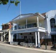 Mount Pleasant Hotel - Accommodation QLD