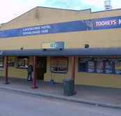The Lake George Hotel - Accommodation QLD