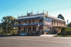 Caledonia Hotel - Accommodation QLD 0