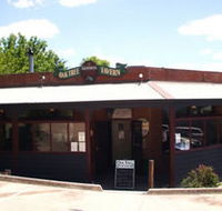 The Oak Tree Tavern