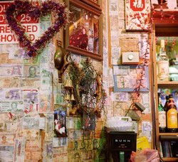 Dive Bar - Accommodation QLD 0