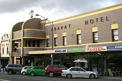 Ararat Hotel - Accommodation QLD 1