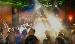Q Bar - Accommodation QLD 1