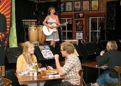 Settlers Tavern - Accommodation QLD 3