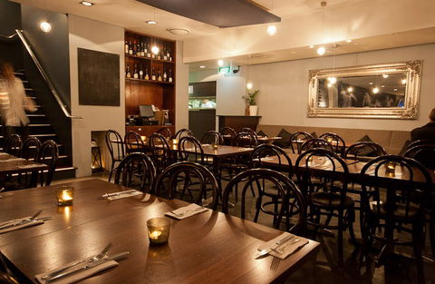 White Horse Hotel - Accommodation QLD 1