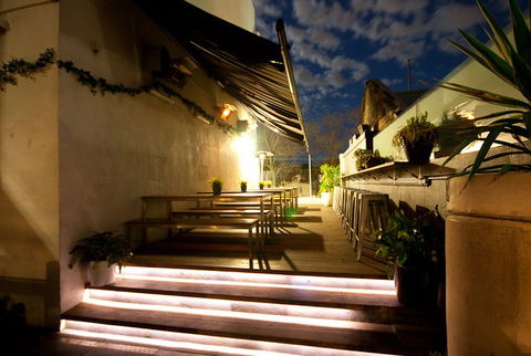 White Horse Hotel - Accommodation QLD 2